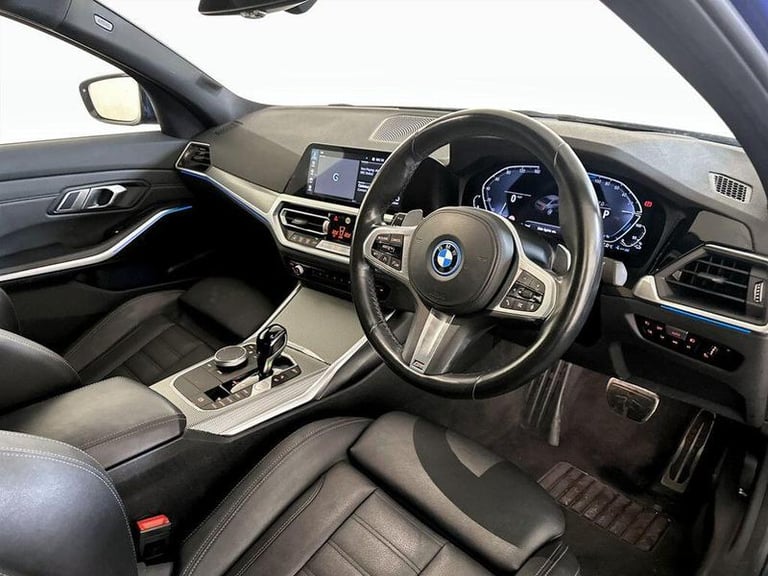 2021 BMW 3 Series 2.0 330e 12kWh M Sport Auto Euro 6 (s/s) 4dr Automatic Saloon Hybrid Automatic
