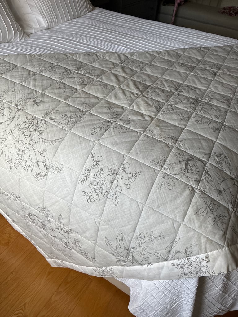 image for Bed cover 