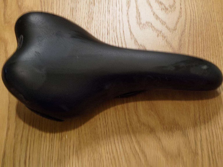 Selle Royal OXE Bike Black Comfortable Saddle Road Hybrid Bicycle 28cm