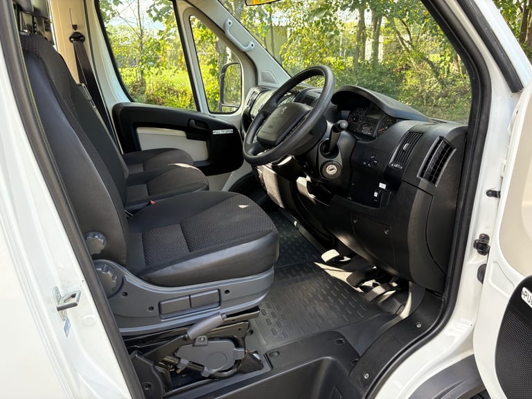 67reg Peugeot Boxer / Citroen Relay 2.0hdi 6spd 17 Seat WAV Minibus_Non D1 Model