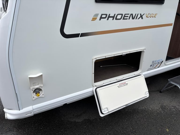 2019 Bailey Phoenix Vogue 642 SE Fixed Beds, End Washroom, 12 Months Warranty