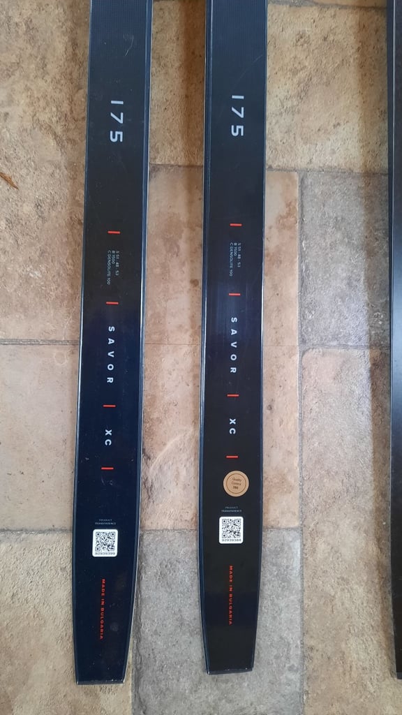 New Cross country skis with bindings