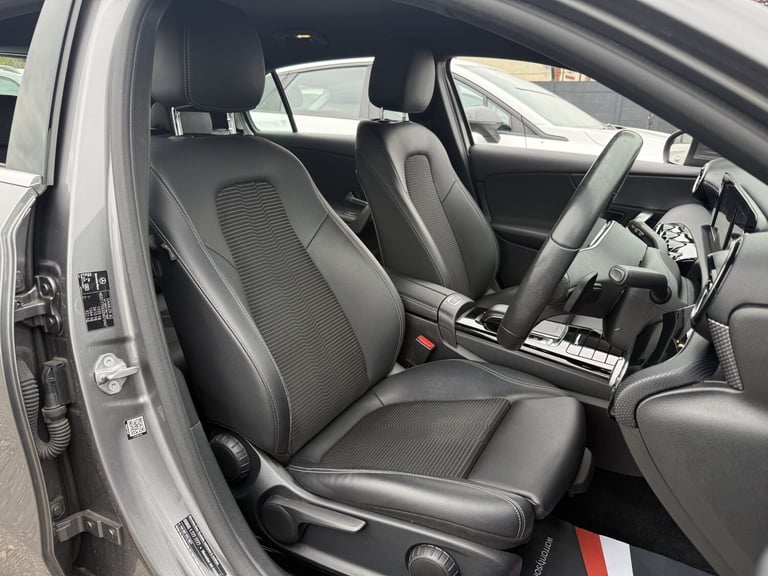 MERCEDES-BENZ A CLASS 1.5 A180d Sport 2019