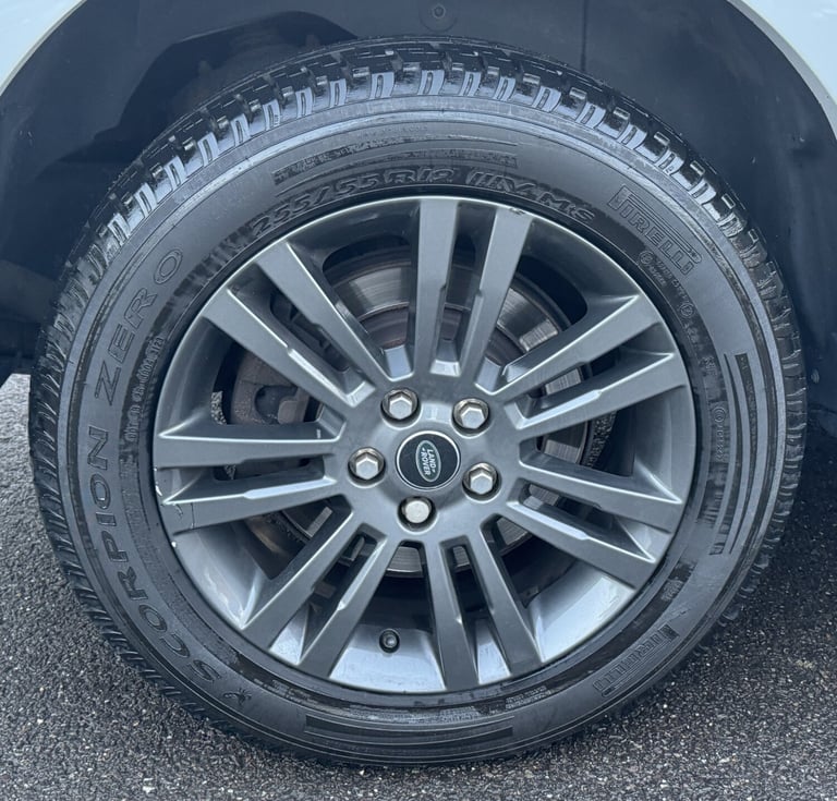 2016 Land Rover Discovery 3.0 SD V6 Graphite SUV 5dr Diesel Auto 4WD Euro 6 (s/s) (256 bhp) ESTAT...