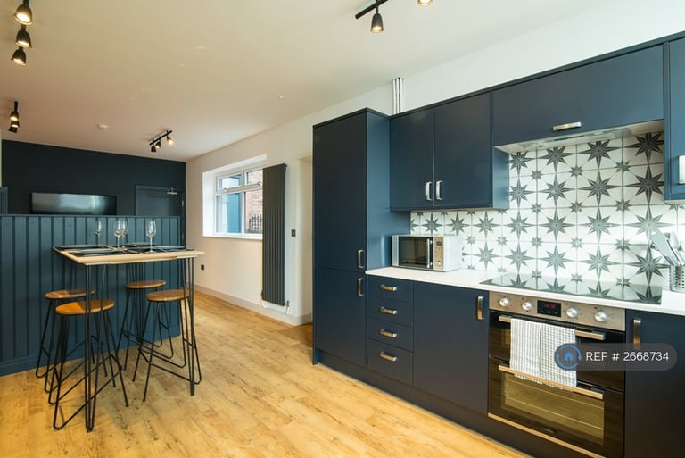 1 bedroom in Cross Street, Sale, M33 (#2668734)