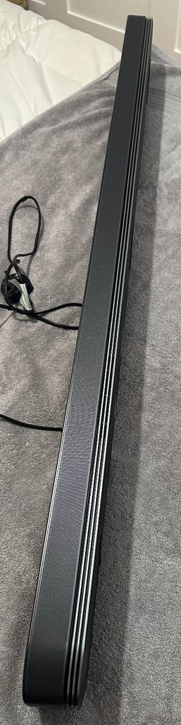 LG Sound bar and subwoofer - surround sound 