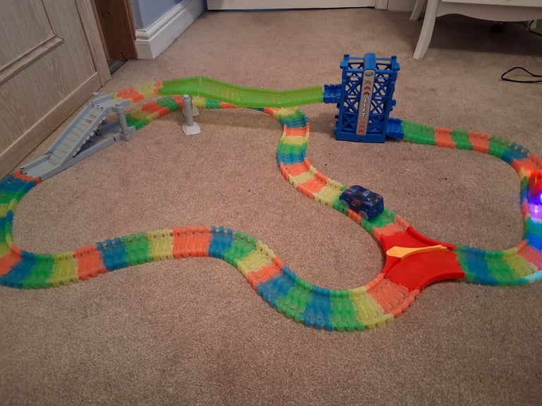 Glow track, great condition