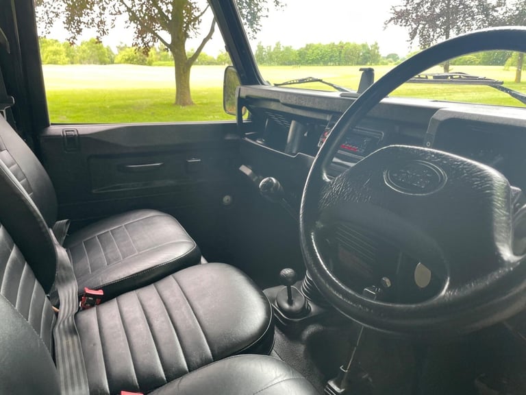 1999 Land Rover Defender 90 2.5 TD5 PANEL VAN DIESEL Manual