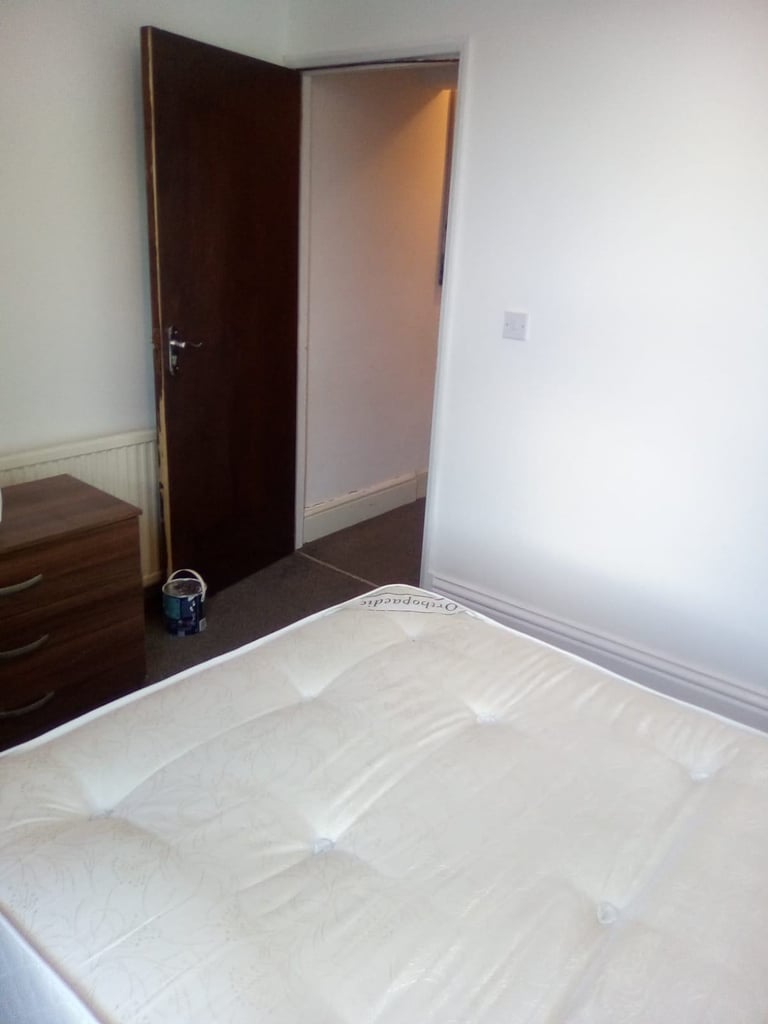 New In! Selly Park Double Room Bills Included!