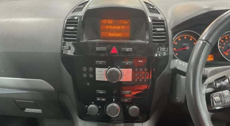 2011 Vauxhall Zafira 1.8i Design 5dr MPV Petrol Manual