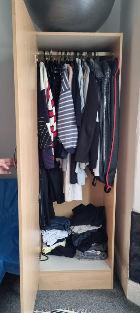 Single door wardrobe