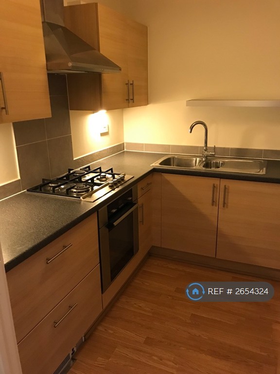 1 bedroom flat in The Crescent, Bristol, BS1 (1 bed) (#2654324)