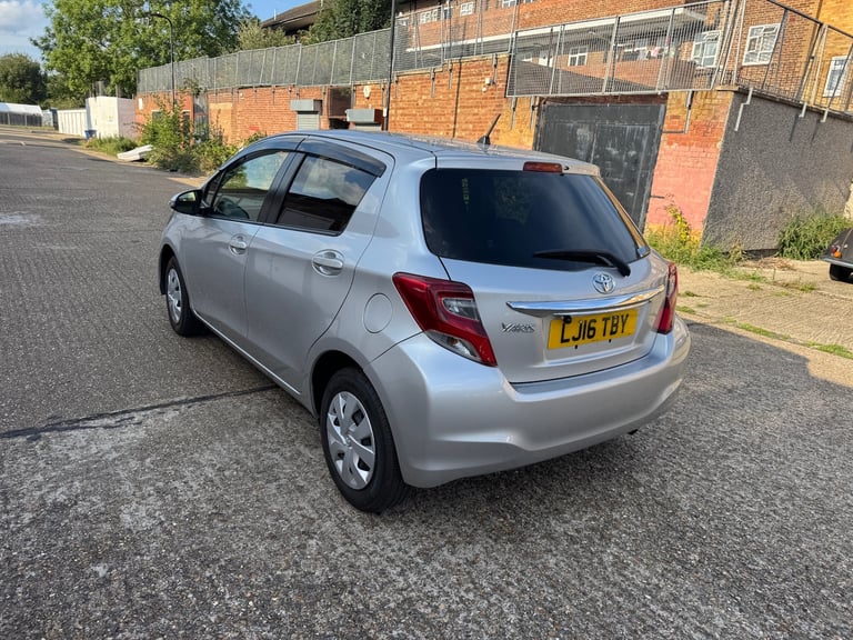 2016 Toyota Yaris Euro 6 Hatchback Petrol Automatic