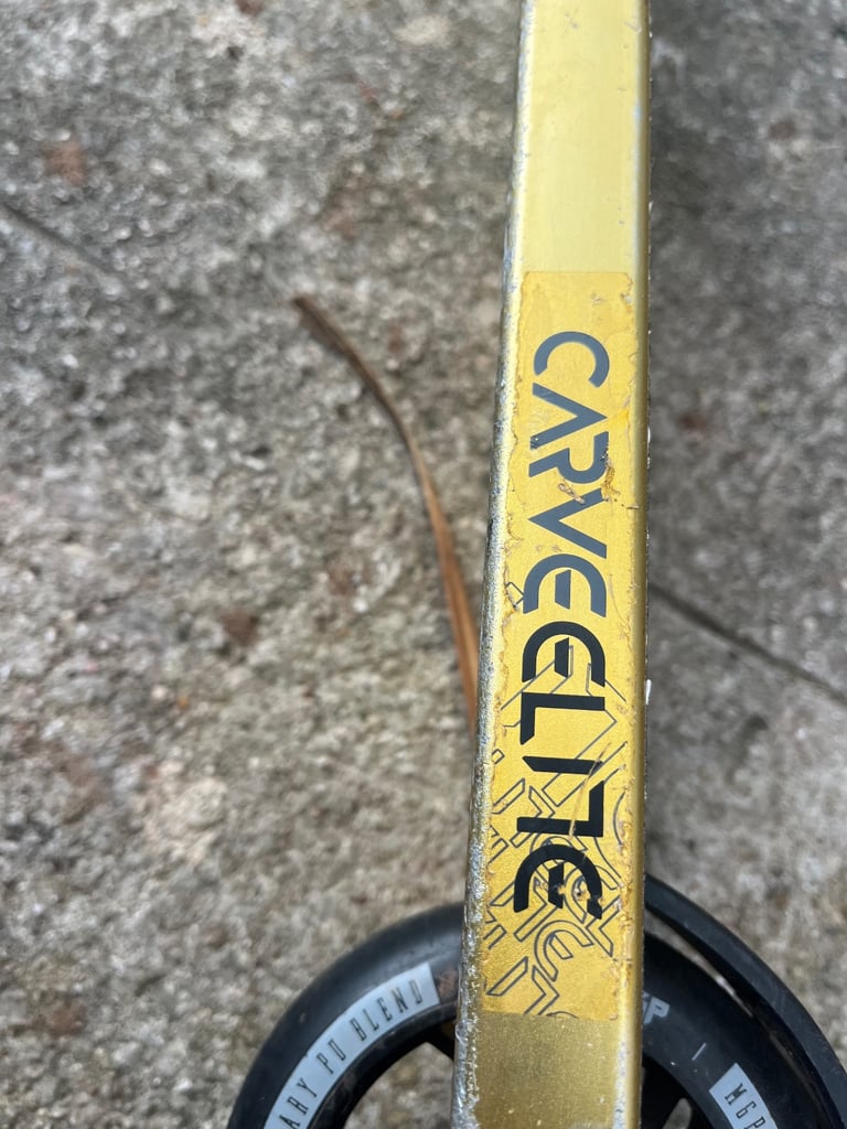 MADD GEAR scooter