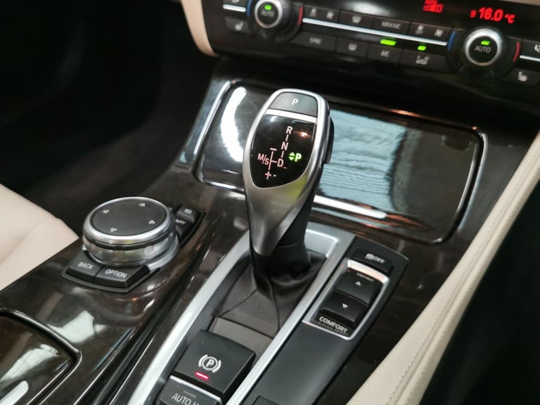 2016 BMW 5 Series 3.0 535d Luxury Saloon 4dr Diesel Auto Euro 6 (s/s) (313 ps) - DAKOTA LEATH Sal...