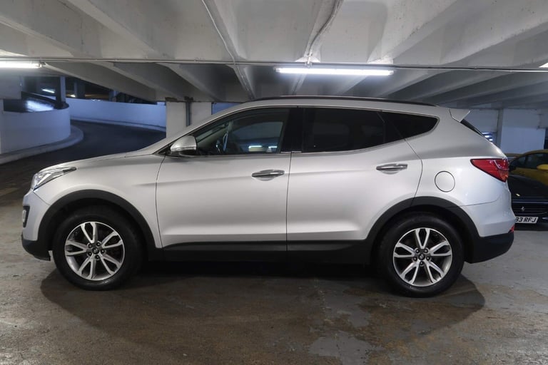 2014 Hyundai Santa Fe 2.2 CRDi Premium 4WD 5dr (7 seat) ESTATE Diesel Manual
