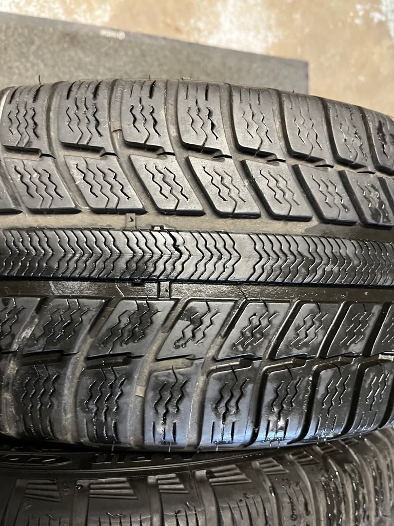 BMW 3 Series alloy wheels & winter tyres run flats 