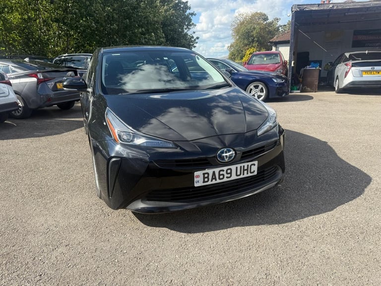 image for 2025 Toyota Prius 1.5 CVT 4dr Petrol/Electric Hybrid Automatic