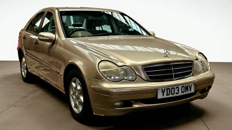 image for 2003 Mercedes-Benz C Class C200K Classic SE 4dr Auto SALOON Petrol Automatic