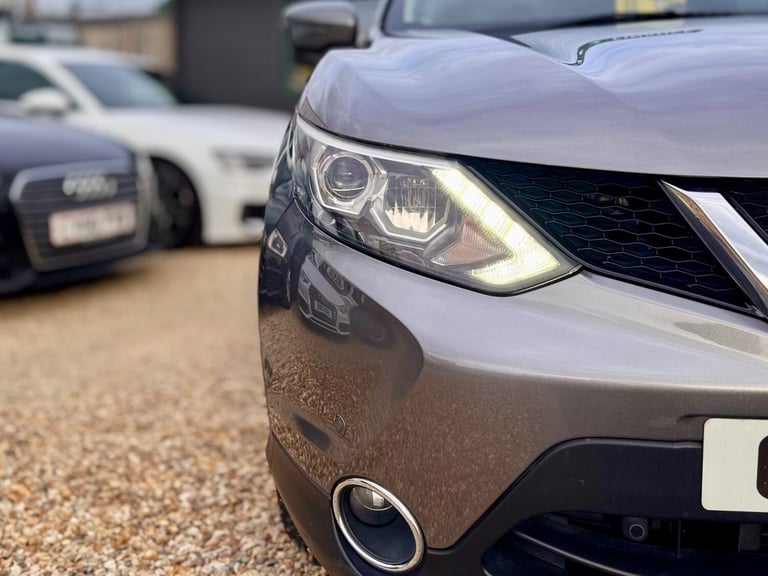 2015 Nissan Qashqai 1.6 dCi Tekna 5dr 4WD HATCHBACK Diesel Manual
