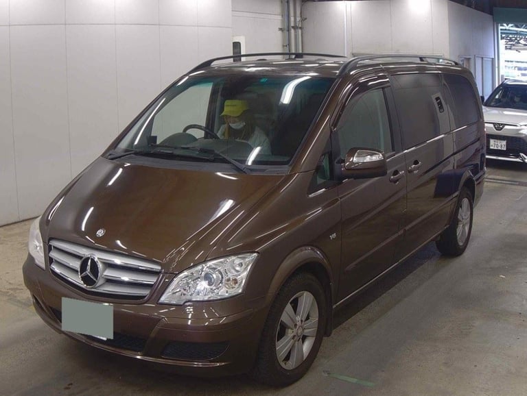 FRESH IMPORT 2013 MERCEDES-BENZ V350 AMBIENTE VIANO 3.5 V6 AUTO LONG WHEEL BASE 