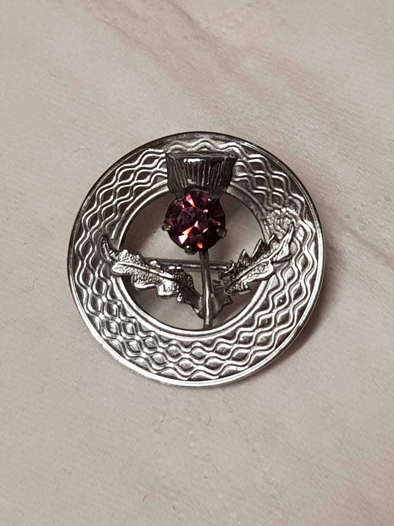 Vintage MIZPAH Scottish Thistle Brooch Amethyst Coloured Crystal Silvertone Pin Round Celtic Frame