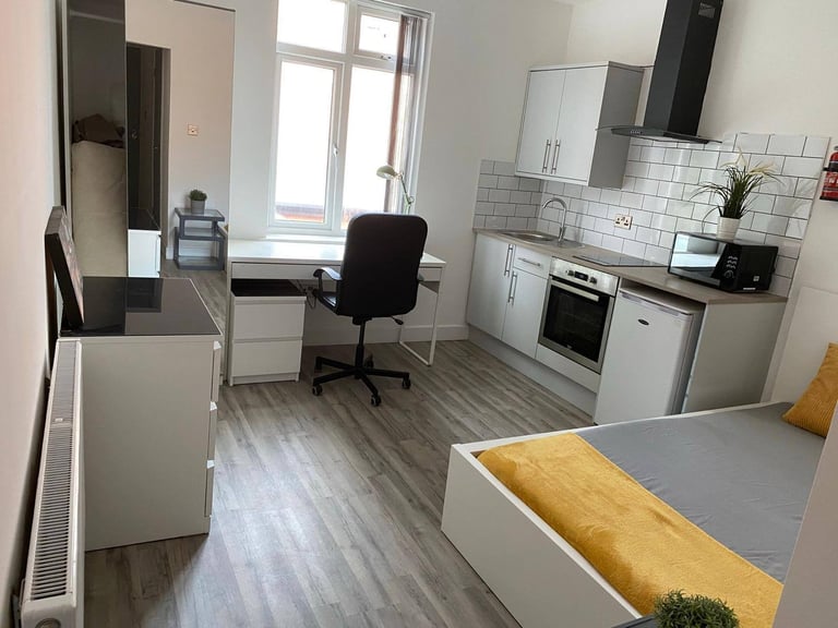 Spacious & Cosy Studio Flat for Rent CV1 5DW