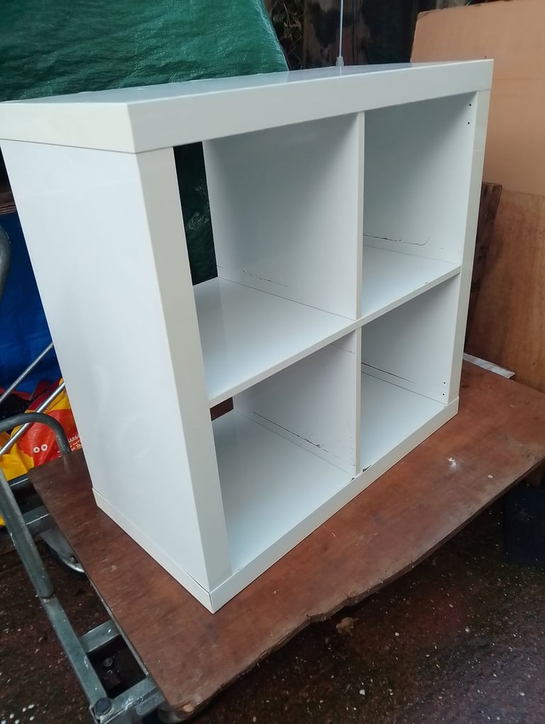 'Ikea Kallax ' storage unit in very good condition allround spotlessly clean 