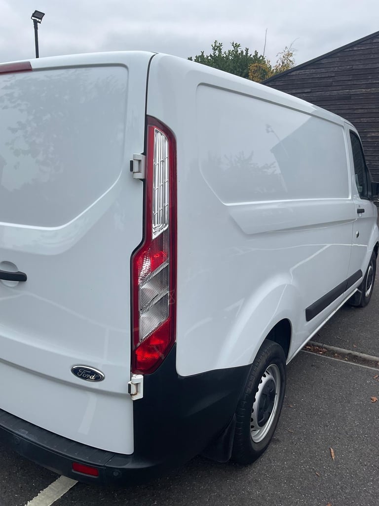 2020 Ford Transit Custom 2.0 EcoBlue 130ps Low Roof Leader Van PANEL VAN DIESEL Manual