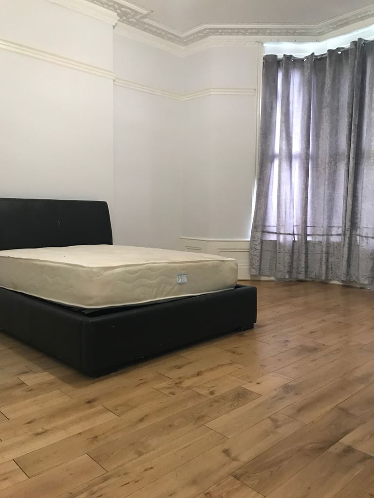 Spacious Double room, Central City, To Rent, Fully Furnished, Bills All Included, PL4