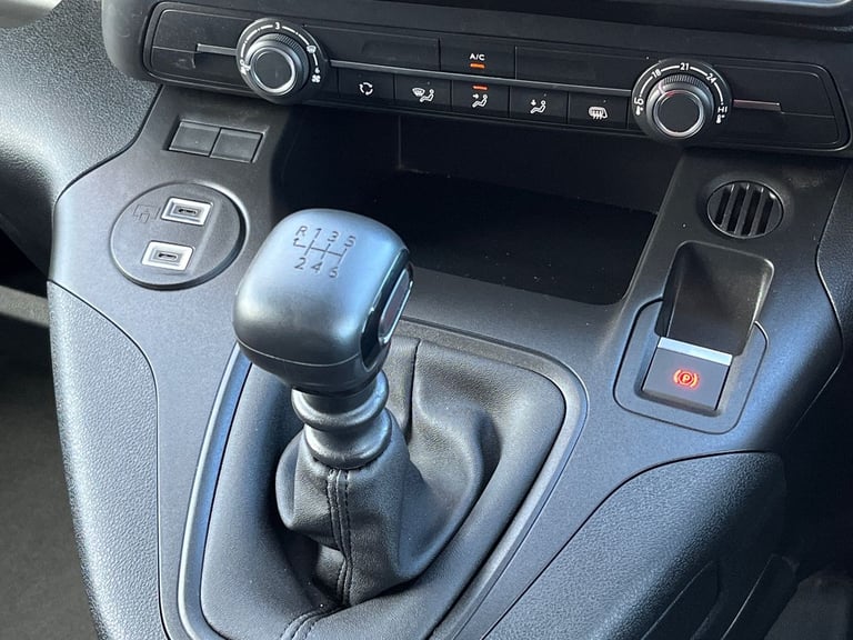  Peugeot Partner 1.5 Bluehdi 1000 Professional Standard Panel Van 5dr Diesel