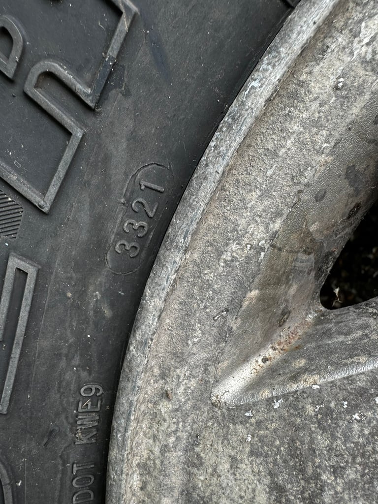 245/70/16 tyre