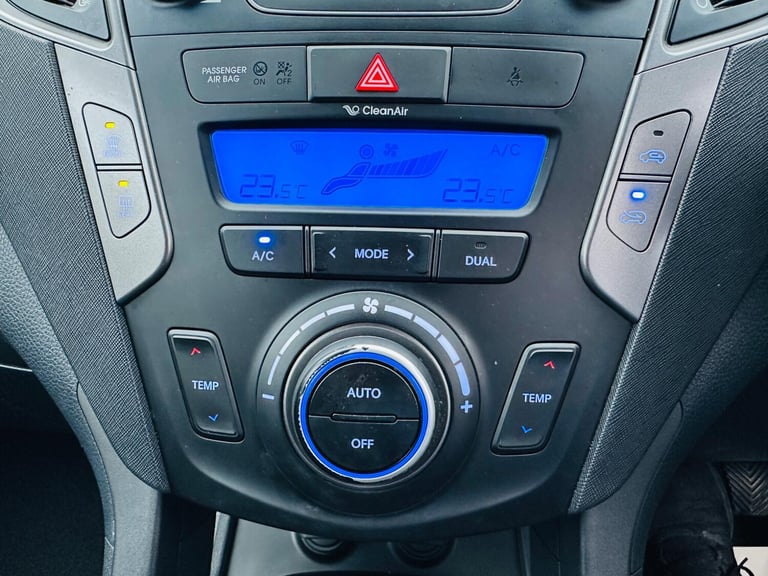 2016 Hyundai Santa Fe 2.2 CRDi SE 4WD Euro 5 5dr (5 seat) ESTATE Diesel Manual