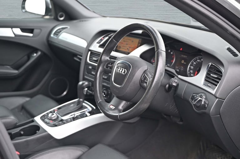 AUDI A4 S LINE 3.2 V6 FSI QUATTRO PETROL AUTO AVANT/ESTATE 2009 [58] GREY