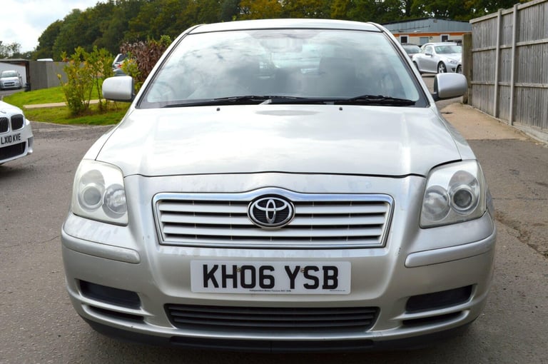 Toyota Avensis 1.8 VVT-i T3-S 5dr Petrol Manual - Image 4