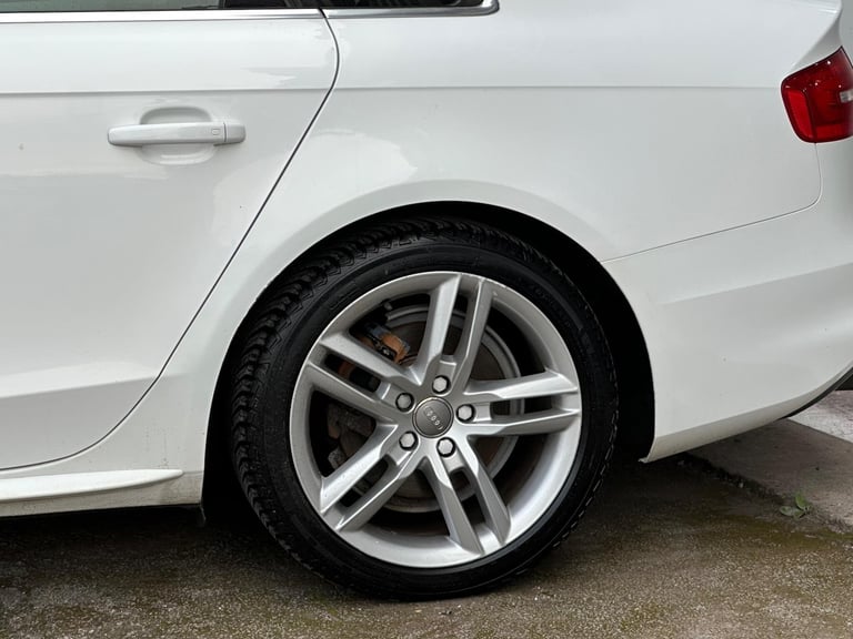 2015 Audi A4 1.8 TFSI S line Euro 6 (s/s) 4dr (Nav) SALOON Petrol Manual