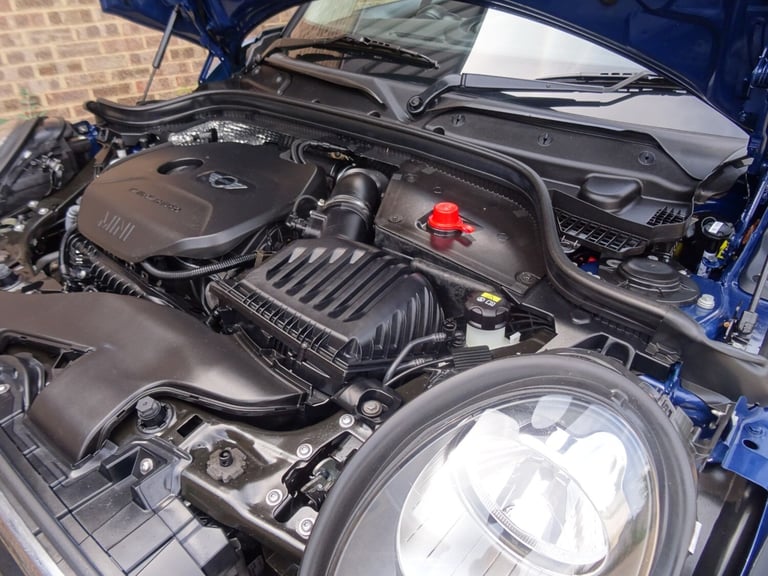 Mini Hatchback 1.5 Cooper 3dr Automatic *LOW MILEAGE*ONLY 16000 MILES FROM NEW*