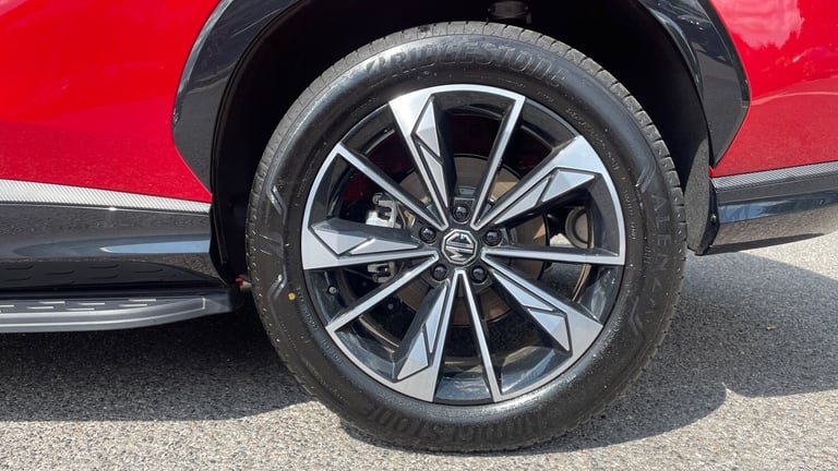 2024 MG HS Plug-in Hybrid 1.5 T-gdi Phev SE Au Hybrid