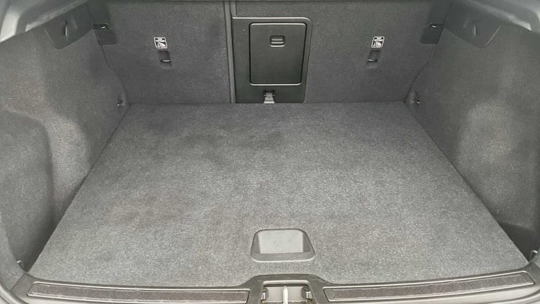  Volvo XC40 1.5 T3 Momentum 5dr Estate Petrol Manual