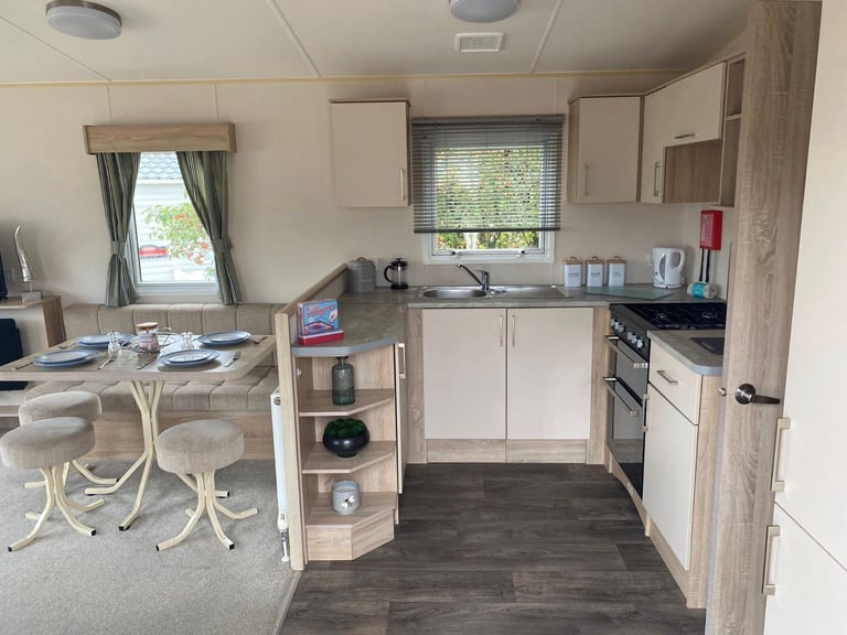 *Stunning 3bedroom holiday home-2 toilets and side decking*