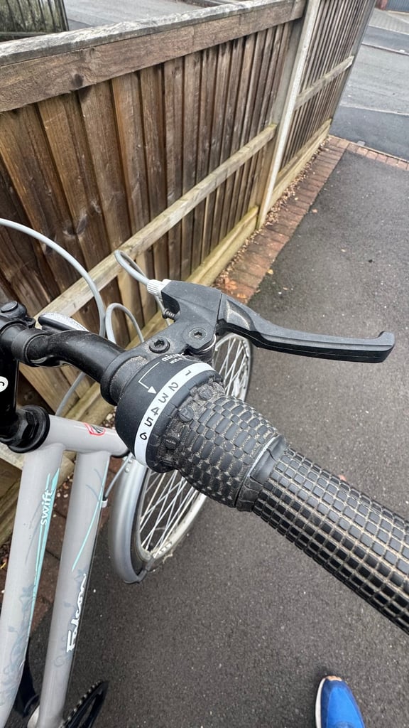 Ladies swift falcon bike