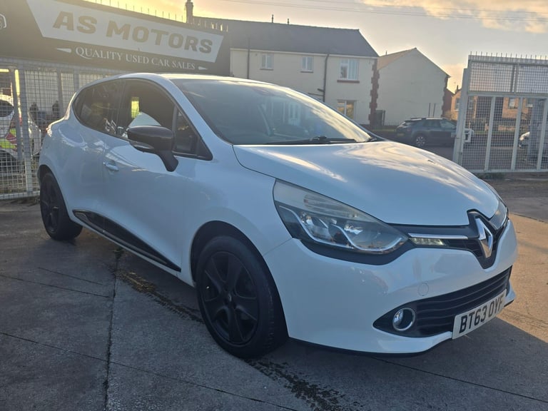 image for 2013 Renault Clio 0.9 TCe Dynamique MediaNav Euro 5 (s/s) 5dr HATCHBACK Petrol Manual