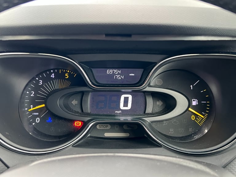 2014 Renault Captur 1.5 dCi 90 Dynamique S MediaNav Energy 5dr HATCHBACK Diesel Manual