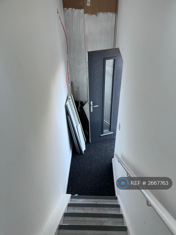 2 bedroom flat in Studley, B807hj, B80 (2 bed) (#2667763)