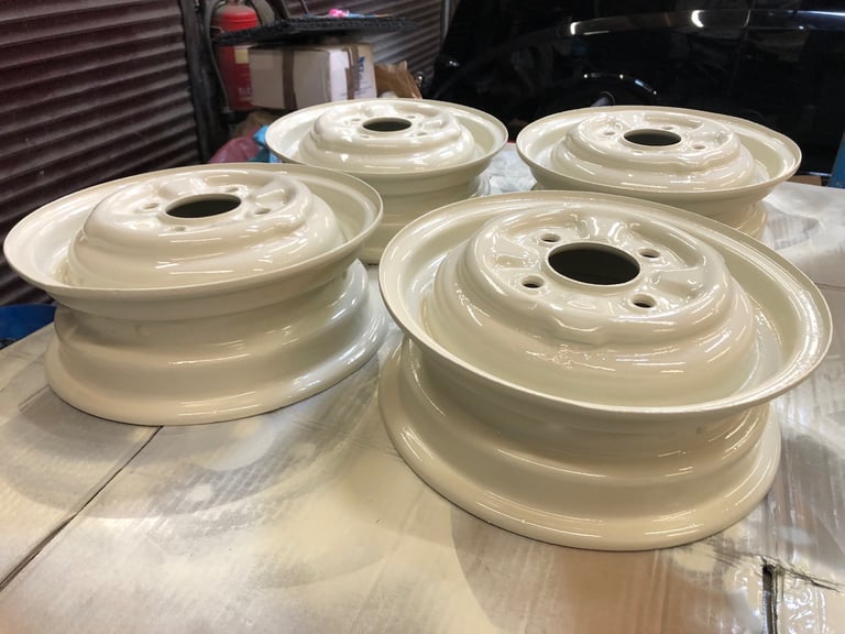 Austin Morris mg 1100 mk1 steel wheels and tyres