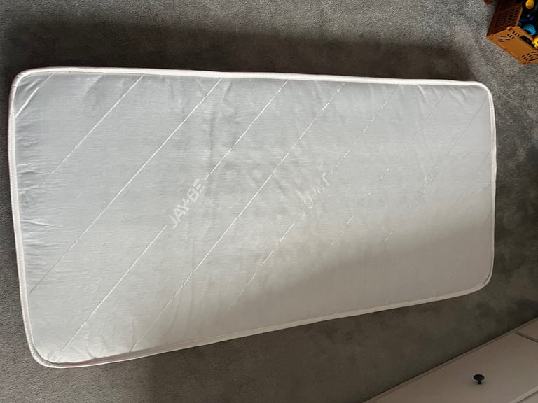 Toddler bed & mattress