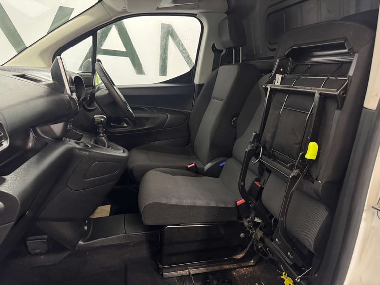 2021 Vauxhall Combo 1.5 Combo 2300 Sportive TD Panel Van Diesel Manual