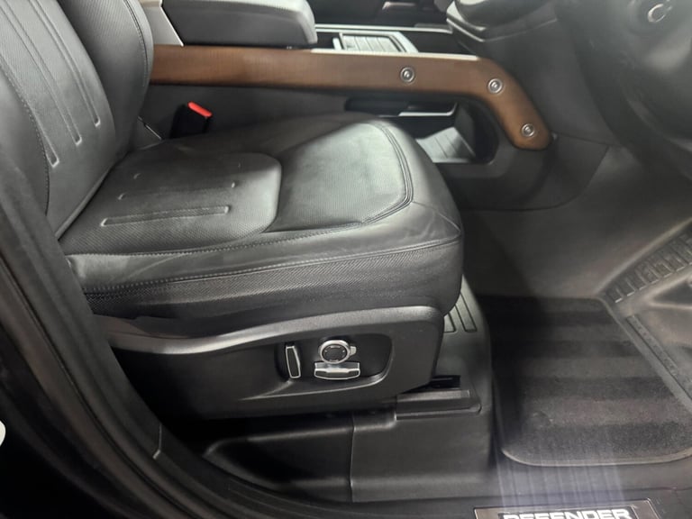 2023 Land Rover Defender 130 3.0 D300 MHEV X Auto 4WD Euro 6 (s/s) 5dr ESTATE Diesel Automatic