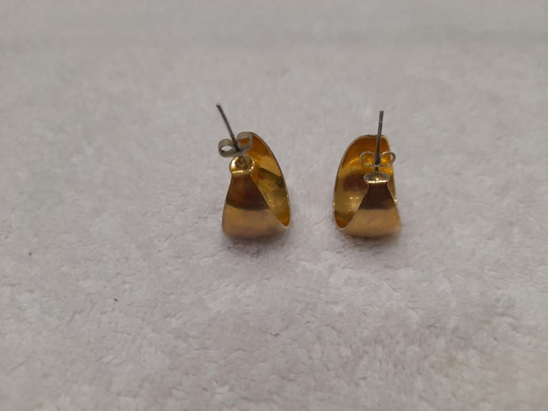 Vintage Carlo Orsini Jewellery Box of 4 Sets of Gold Coloured Earrings for Pierced Ears (Used)