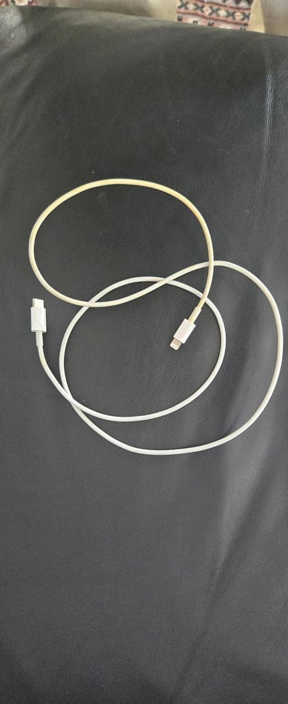 Apple lightning to USB C charging cable